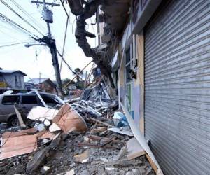 Los habitantes de la ciudad costera de Surigao, en la isla de Mindanao, pasaron la noche asustados por las réplicas registradas tras el sismo del viernes, ocurrido cuando muchos ya estaban durmiendo.