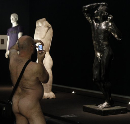 Al museo desnudos