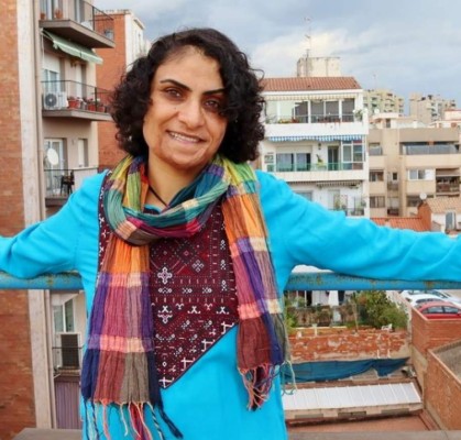 Afgana fingió ser un hombre durante 10 años para huir de los talibanes