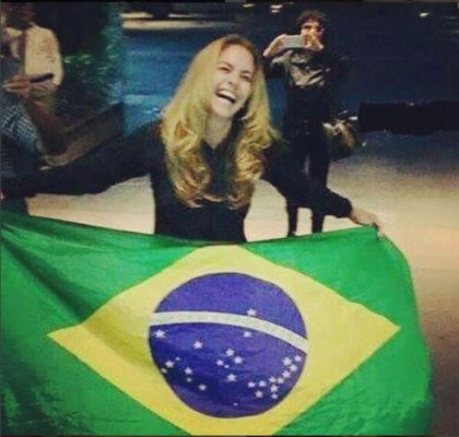 VIDEO: Lucero sorprende con sensual baile de samba en Brasil