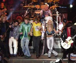 En 2001 Aerosmith compartió escenario con ’N Sync y Britney Spears.
