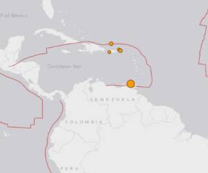 A general view shows a damaged building in the popular shopping Chapel Street in Melbourne on September 22, 2021, after a 5.8-magnitude earthquake. (Photo by William WEST / AFP)
