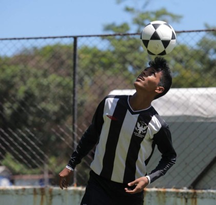 Hondureño a las reservas del Manchester United