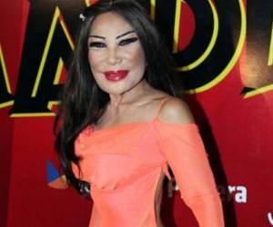 Lyn May confesó haber sido 'novia' del cantante Juan Gabriel.