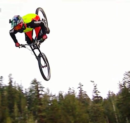 El salto mortal en bicicleta único en la historia