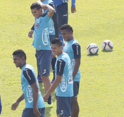 Jorge Luis Pinto alista variantes ante El Salvador