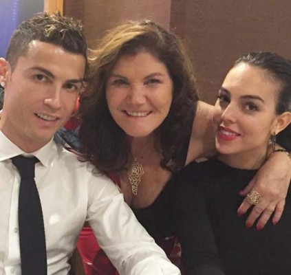 Así es la vida de María Aveiro, la abnegada madre de Cristiano Ronaldo