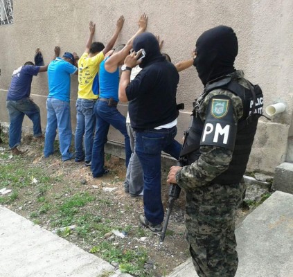 Cae supuesta banda criminal y les incautan droga en la Cerro Grande