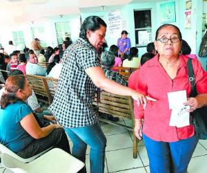 Los médicos tendrán que recetar solo las medicinas compradas.