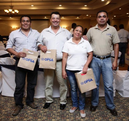 Ejecutivos premian esfuerzo, lealtad y compromiso