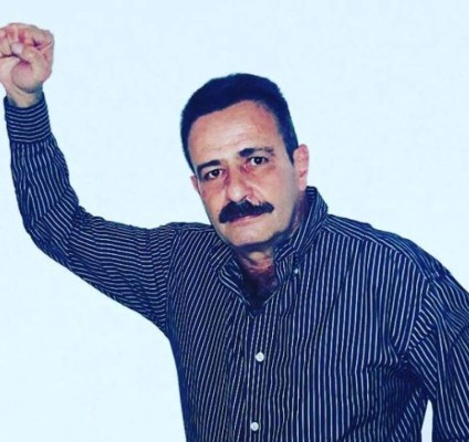 Famoso villano de telenovelas vende tacos en el metro, según famosa revista mexicana