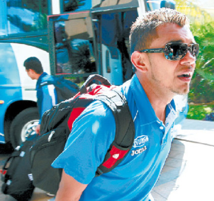 Amado Guevara ya concretó su pase al Águila