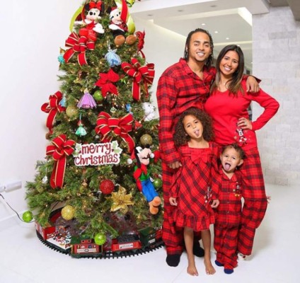 FOTOS: Famosos que recibieron la Navidad en pijama junto a su familia