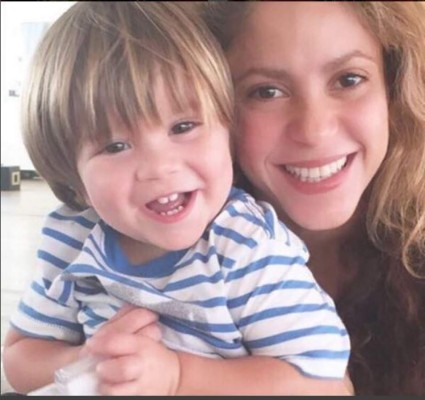 Shakira cancela sus vacaciones de Navidad en Colombia por su hijo
