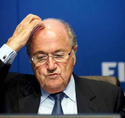 Blatter: 'Vendrán otras malas noticias'