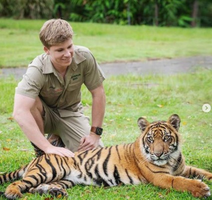 20 fotos que demuestran el increíble parecido entre Robert Irwin y su padre
