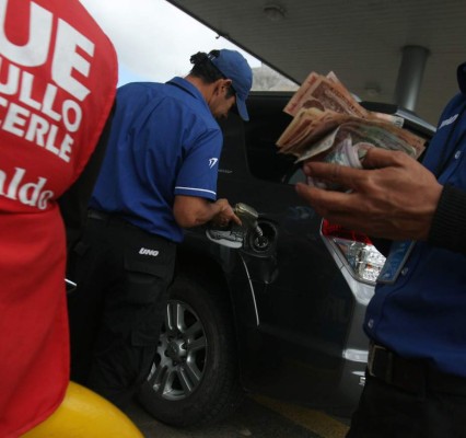 Carburantes suben a partir de este lunes