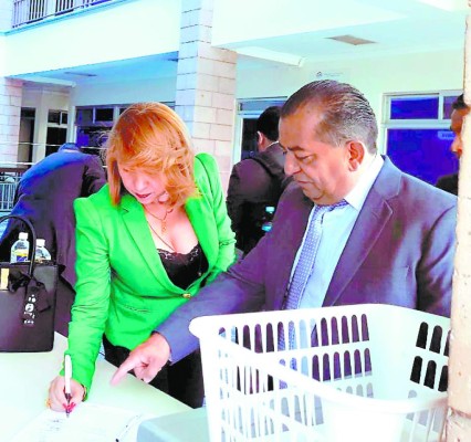 Exconcejales escucharán este martes informe financiero