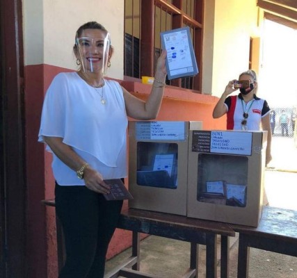 De autoproclamarse presidenta a terminar en la cárcel: Lo que llevó a Jeanine Áñez a atentar contra su vida (FOTOS)