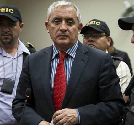 Investigan si hay salvadoreños en corrupción de Guatemala