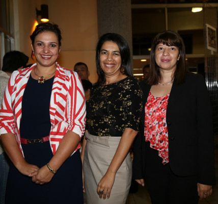 Empresarios reconocen talento fotográfico