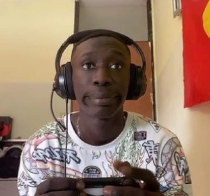 La historia de superación de Khaby Lame, tiktoker que soluciona problemas obvios