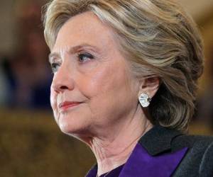 Desde su elección hace un año, Trump ha sugerido repetidamente que el Departamento de Justicia debe investigar los señalamientos contra Clinton.