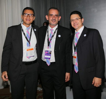 Coctel de lanzamiento de Cable y Wireless