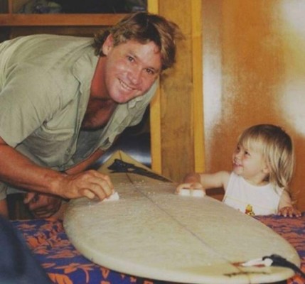 20 fotos que demuestran el increíble parecido entre Robert Irwin y su padre