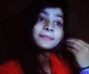 Las autoridades dijeron que la madre había hecho que Rafiq regresara con engaños a la casa al prometerle que celebrarían la boda, pero lo que hizo fue quemarla viva.