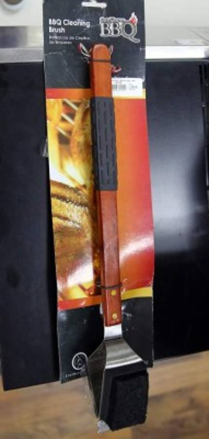 Cepillo de alambre (Lady Lee, City Mall)Foto:David Romero.