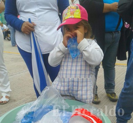 Galería de fotos del inicio del desfile en Tegucigalpa