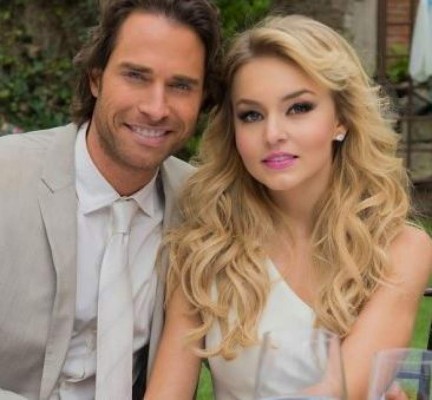 Podrían exhibir fotos de Angelique Boyer desnuda