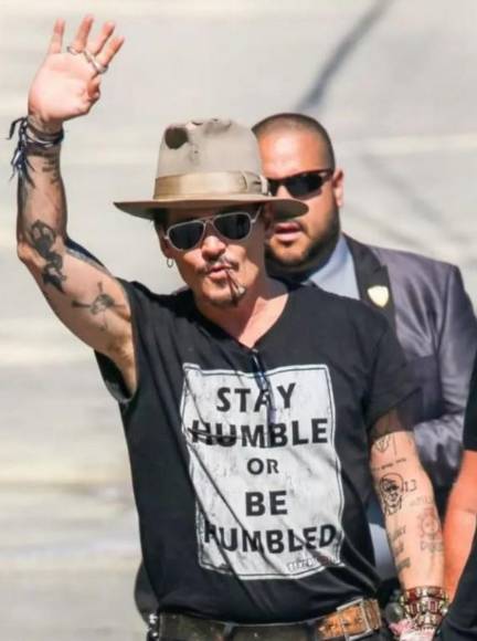 Johnny Depp cumple 59 años con una brillante trayectoria (Fotos)