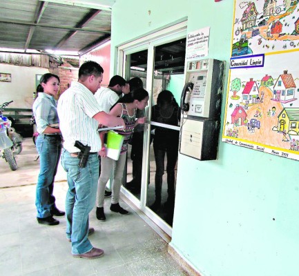 Suspenden a directora de Región de Salud por entierro de medicamentos