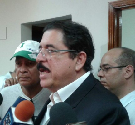 Turba de Libre saca a David Romero de tribunal