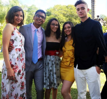 Los seniors de la Nashville School estrechan lazos de amistad