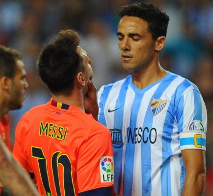 VIDEO: Weligton toma del cuello a Messi