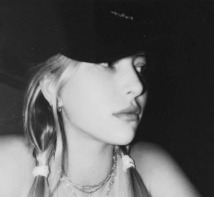 Amante de los caballos y modelo, así es Eve, la hija menor de Steve Jobs