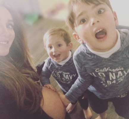 Anahí presume su figura en último trimestre de embarazo