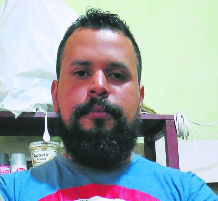 Honduras: Gomer Martínez es el mago de las esculturas