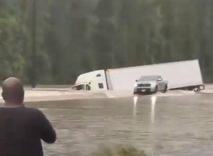 Lucas Warren, el niño que murió arrastrado por la corriente en inundaciones en Texas