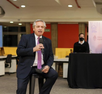 'Mexicanos salieron de los indios, brasileros de la selva y nosotros llegamos en barcos': polémicas frases del presidente de Argentina