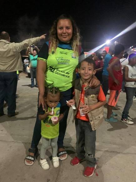 Pequeños aficionados, los más emocionados en el Motagua vs Potros