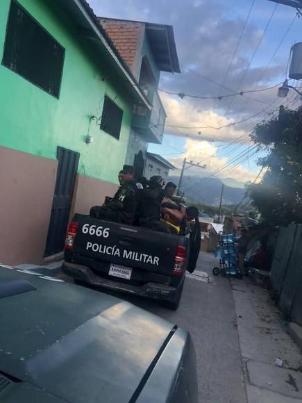 Ocho detenidos, indumentaria policial y armas de grueso calibre: así fue la operación realizada en la capital