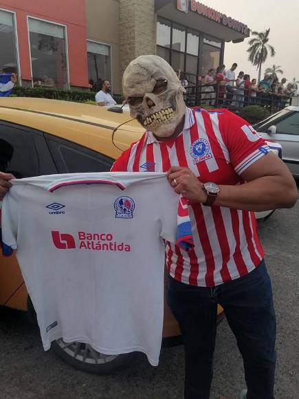 La alegría de la afición olimpista tras conseguir la 38 en el Yankel Rosenthal