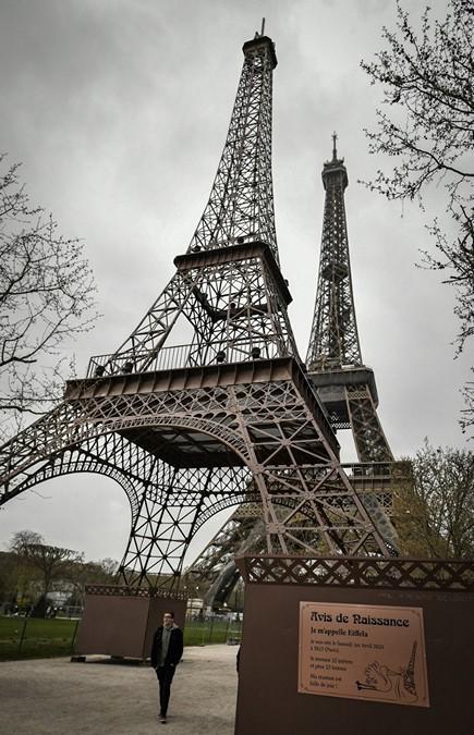 Eiffela, así luce la segunda torre Eiffel que acompaña a la original en su 134 aniversario