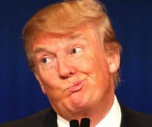 En varios mensajes en Twitter, Trump anunció que en la conferencia de prensa estará acompañado por sus hijos 'para discutir el hecho de que dejaré mi gran empresa de forma total, y concentrarme en administrar el país'.