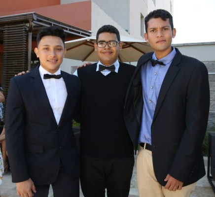 Senior Breakfast de Eagle Wings School