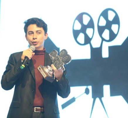 WIlliam Reyes rumbo a Cuba con 'Victoria”